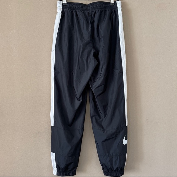 NWT NIKE Sportswear Repel Women's Lightweight Track Pants S - Picture 6 of 8